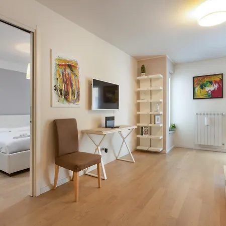 Elegante Rifugio Shakespeare Con Parcheggio A Apartment Trieste