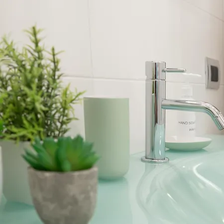 Elegante Rifugio Shakespeare Con Parcheggio A Trieste